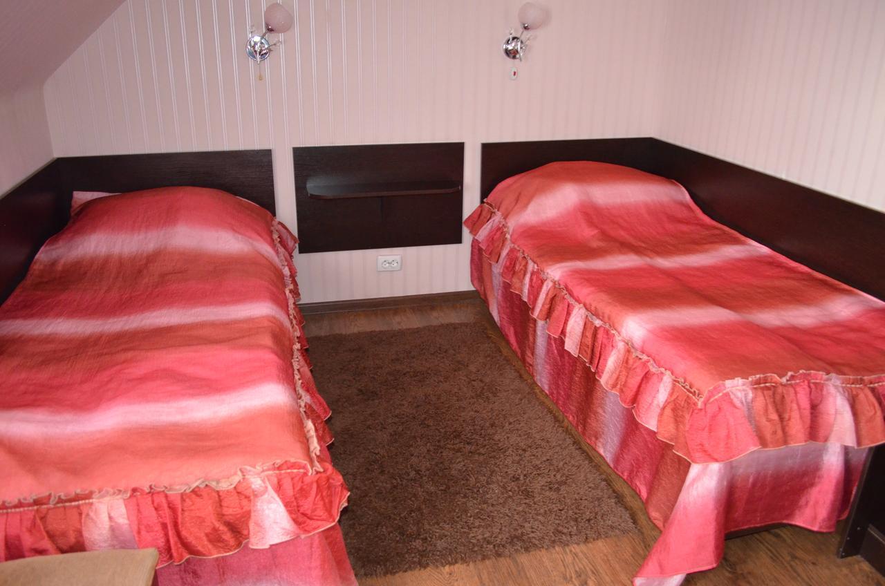 Hotel Fiyesta Starokostyantyniv Buitenkant foto